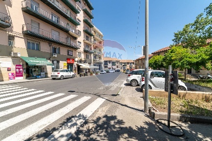 Foto Appartamento in Via Torquato Tasso, Acireale di 96 m² con 4 locali