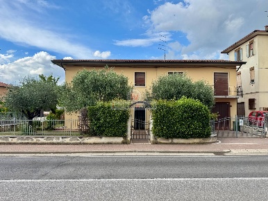 Foto Casa indipendente in VIA CANTARELLA, Brendola Centro di 363 m²