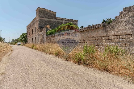 Foto Villa singola in Strada Crocifisso, Bari Japigia di 664 m² in vendita