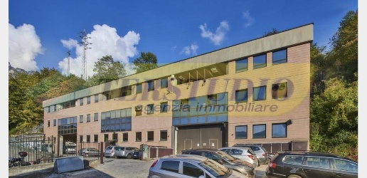 Foto Capannone industriale in Strada per Maggiana, Mandello del Lario