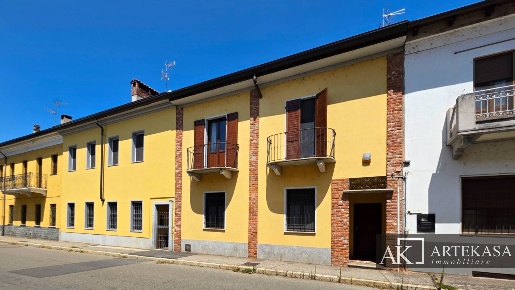 Foto Villa unifamiliare in Via Vivaldi, Novara Torrion Quartara di 285 m²