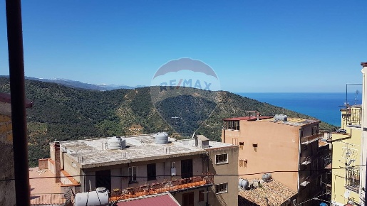 Foto Case semi ndipendenti in Via Guglielmo Oberdan, Caronia Centro