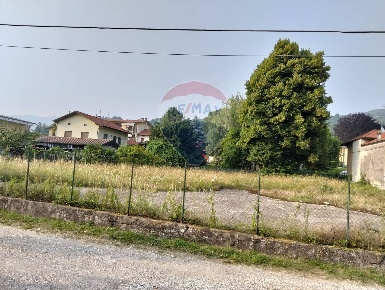 Foto Terreno residenziale in Via Milano, Cocquio-Trevisago Cocquio