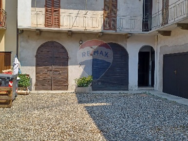 Foto Appartamento in Piazza Martiri della Libertà, Galliate di 32 m²