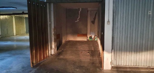 Foto Posti auto in via Vaccari 2, Modena Viali di 12 m² con 1 locali