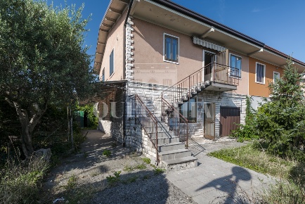 Foto Villa bifamiliare in Via Enrico Fermi, Roncadelle in vendita