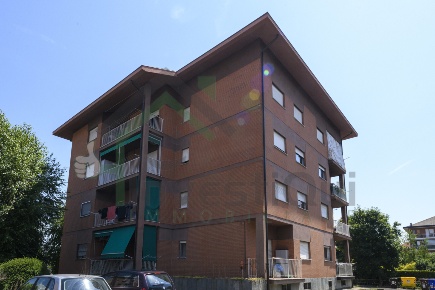 Foto Appartamento in Via Ginestre  12, Ciriè Centro di 80 m² con 4 locali