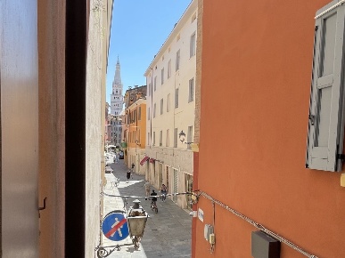 Foto Appartamento in rua muro 27, Modena Centro Storico di 100 m²