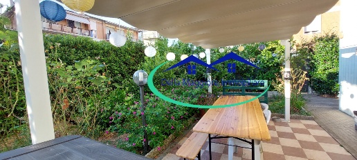 Foto Appartamento in via delle abetelle, Livorno di 99 m² con 7 locali