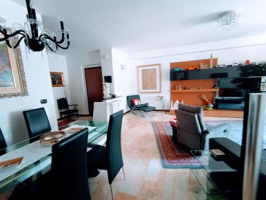 Foto Attico in piazza repubblica, Villadossola di 185 m² con 9 locali