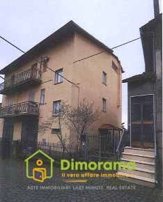 Foto Appartamento in via San Vittore 37 4 4, Gradoli di 107 m² con 6 locali