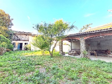 Foto Casa indipendente in Via Vittorio Emanuele 4, Bozzole di 266 m²