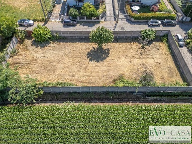 Foto Terreno edificabile in via Di Dio 6, Buscate Centro di 850 m²