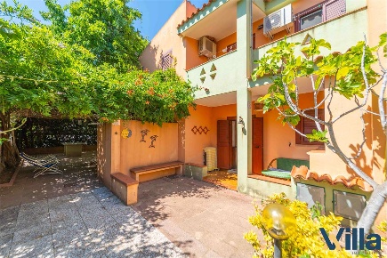 Foto Villa bifamiliare a Budoni di 170 m² con 7 locali in vendita