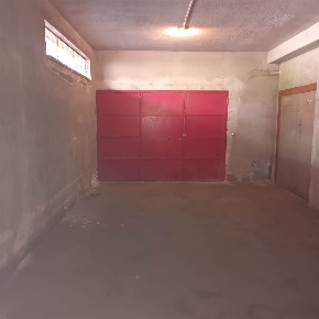 Foto Garage in via la farina 4, Riposto Centro di 41 m² con 1 locali