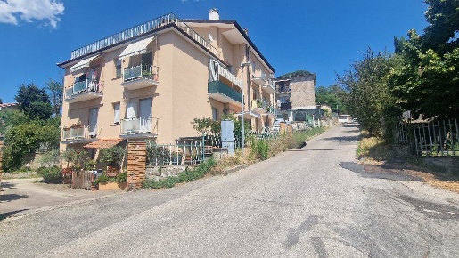 Foto Appartamento in Via Lombardia, Viterbo San Martino al Cimino - Tobia