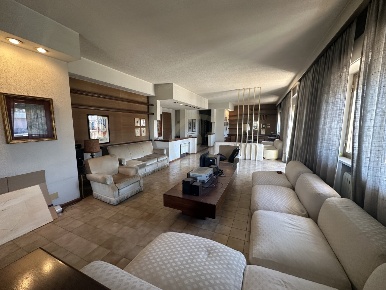 Foto Appartamento in Via Nunzio Caudullo 1, Misterbianco di 165 m²