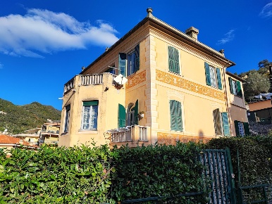 Foto Appartamento in Via Privata Mimose 2, Rapallo Funivia di 130 m²