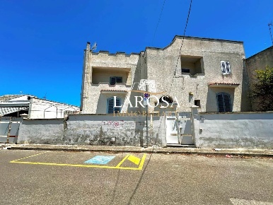 Foto Villa unifamiliare a Melendugno San Foca di 312 m² con 14 locali