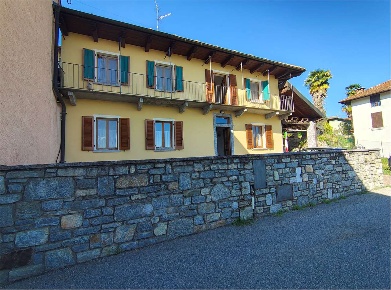Foto Casa indipendente in Via farinet, Bee Centro di 110 m² con 3 locali