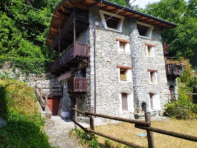Foto Appartamento in Valmignana 5, Saint-Vincent di 80 m² con 3 locali