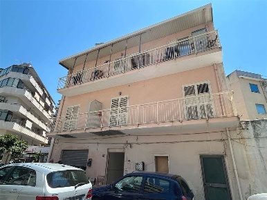 Foto Appartamento in VICO PRIMO VIA LIA  10, Reggio di Calabria di 72 m²