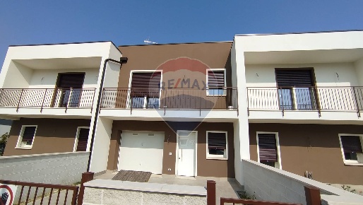 Foto Appartamento a Ferrara Via Pomposa di 156 m² con 4 locali in vendita