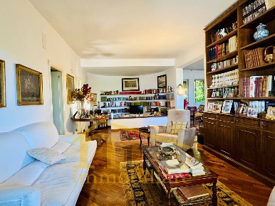 Foto Villa unifamiliare in Via Colle Pretara, Montesilvano di 201 m²