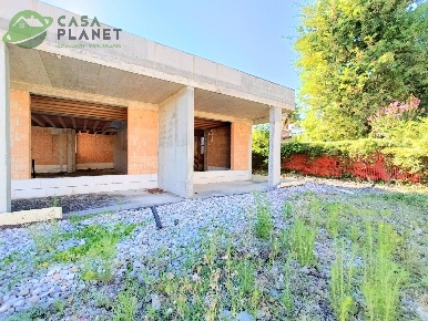 Foto Villa bifamiliare in VIA TRENTO, Mogliano Veneto Centro di 250 m²