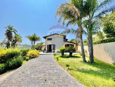 Foto Villa singola in Via Campesinos, Trappeto di 140 m² con 4 locali