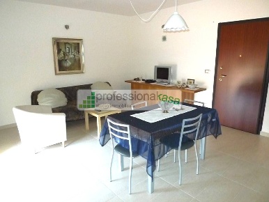 Foto Appartamento in Centrale Commerciale, Vasto di 70 m² con 3 locali