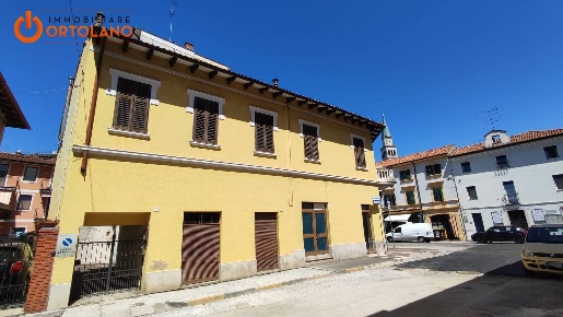 Foto Villa unifamiliare in Via Giacich, Monfalcone Centro di 210 m²