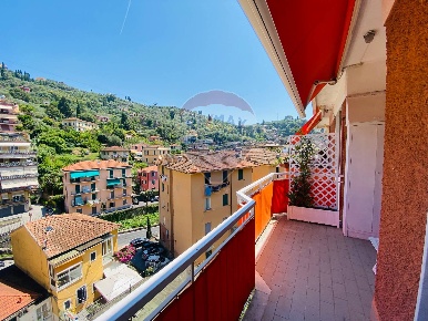 Foto Appartamento in VIA CORDANO, Rapallo Golf - Castellino in vendita