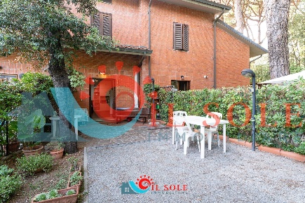 Foto Case indipendenti a Pisa Tirrenia di 70 m² con 4 locali in affitto