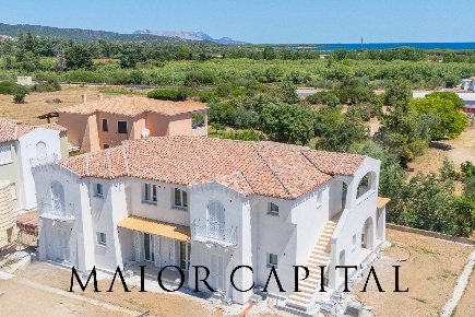 Foto Appartamento in Via Piemonte, Budoni Centro di 120 m² con 4 locali