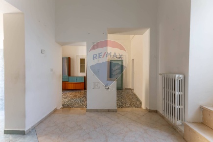 Foto Appartamento in Via Francesco Ugenti, Toritto Centro di 101 m²