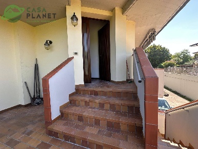 Foto Appartamento in vicolo koble, Paese Centro di 270 m² con 10 locali
