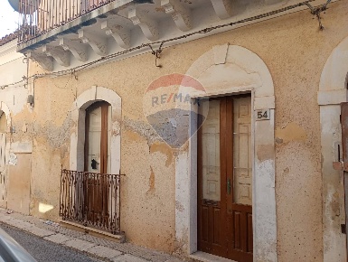 Foto Appartamento in Via Faro, Santa Croce Camerina Centro di 140 m²