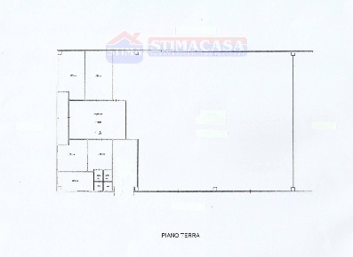 Foto Capannone industriale a Orta di Atella di 700 m² con 6 locali