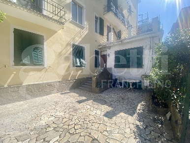 Foto Appartamento in Via Cervetti Vignolo 3, Santa Margherita Ligure Centro