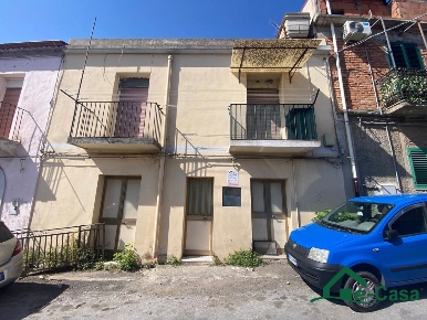 Foto Case semi ndipendenti in VIA SAN FILIPPO, Messina Centro Storico