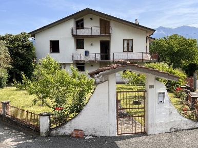 Foto Villa unifamiliare a Mulazzo Arpiola Pianfurcano di 384 m² in vendita