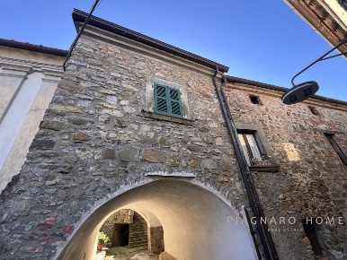 Foto Appartamento in Via Cavallana, Filattiera di 40 m² con 2 locali