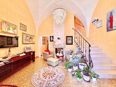 Foto Casa indipendente in Via Collepasso, Cutrofiano di 170 m² con 5 locali