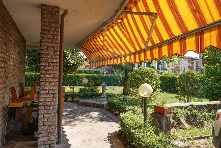 Foto Appartamento in via paradiso, Urgnano Centro di 120 m² con 4 locali