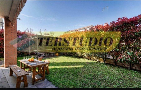 Foto Appartamento in Via Roma, Bonate Sopra Centro di 105 m² con 3 locali