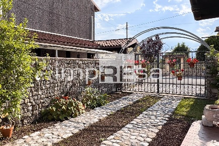 Foto Casa indipendente in Via della Madonna, Montereale Valcellina di 90 m²