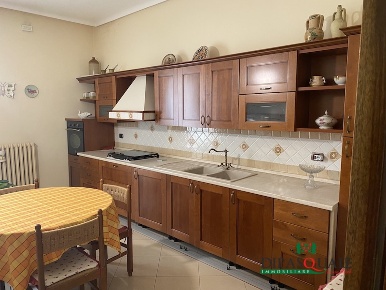 Foto Appartamento in Via Sant'Anna, Ragusa Centro di 90 m² con 6 locali