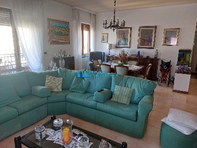 Foto Appartamento a Massa Centro di 160 m² con 5 locali in vendita