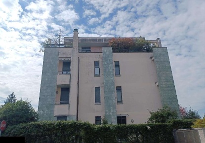 Foto Appartamento in Via Filippo Meda, Mariano Comense Centro di 244 m²